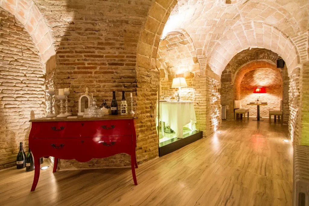 bodega-secretos-cena-romantica
